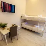 בית הארחה Airport Luxury נאפולי